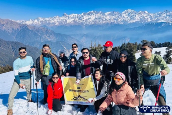 Dayara Bugyal Trek – Explore the Beautiful Himalayan Meadows
