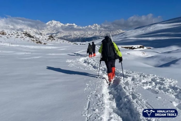Dayara Bugyal Trek – Explore the Beautiful Himalayan Meadows